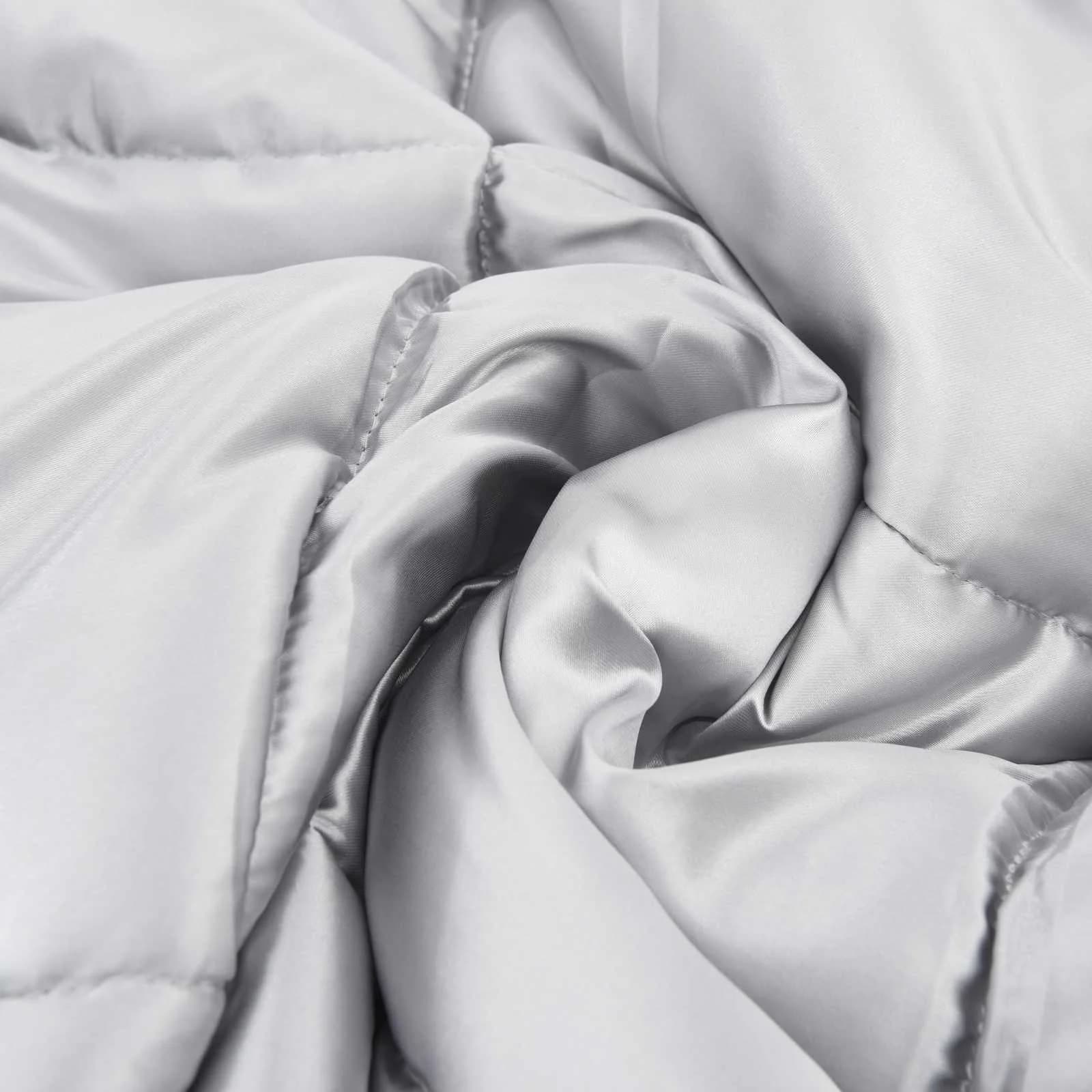 Zimska posteljnina srebrna 220 x 260 cm Satin in mikrovlakna - slika 6