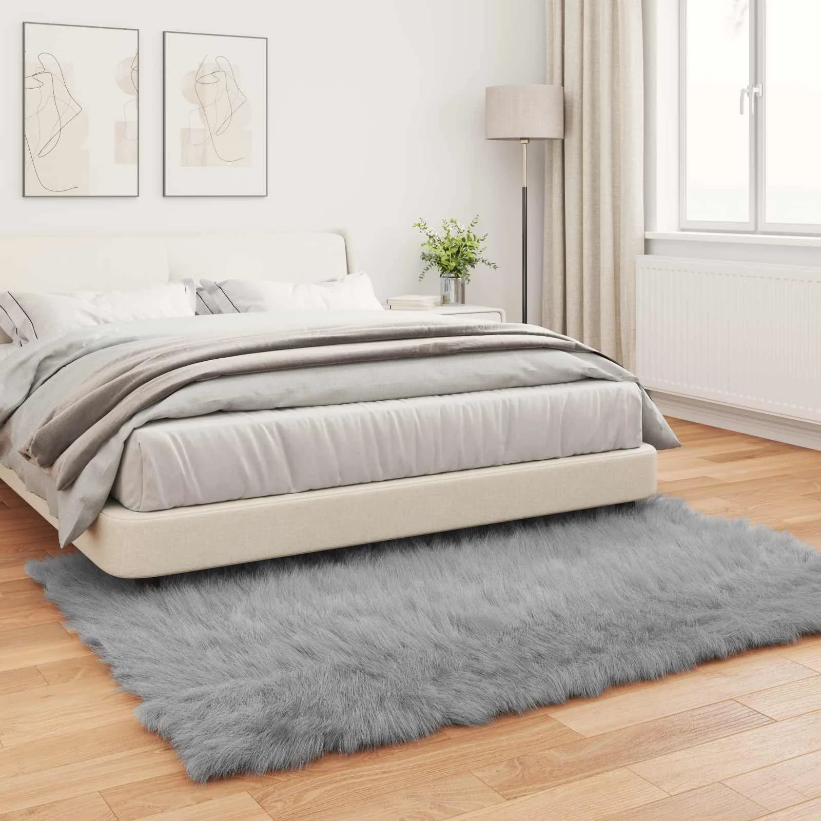 Preproga iz umetnega ovčjega krzna TAFALLA Siva 140 x 200 cm - slika 4