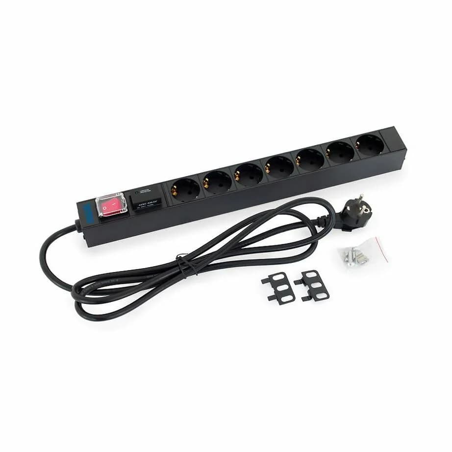 Triton razdelilec 7x230V rack ALU+prena. zaščita + stikalo črna
